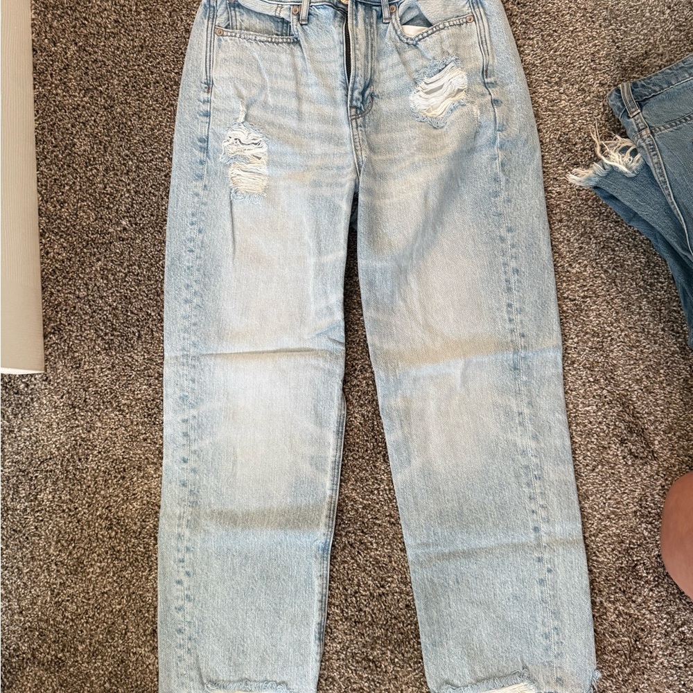 American Eagle Outfitters Light Blue Boyfriend Jeans